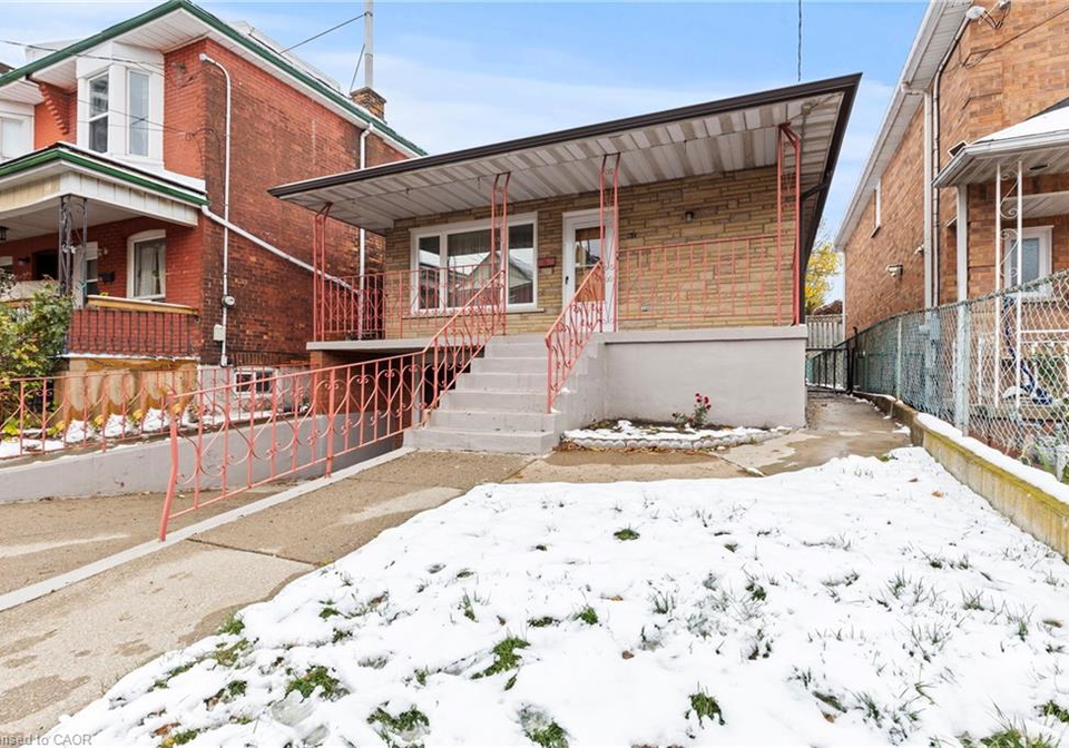 67-oxford-street-hamilton-ontario-40787789