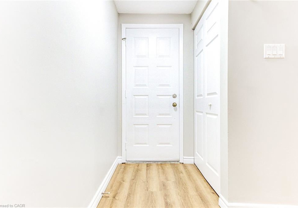 30a-helene-crescent-waterloo-ontario-40787797