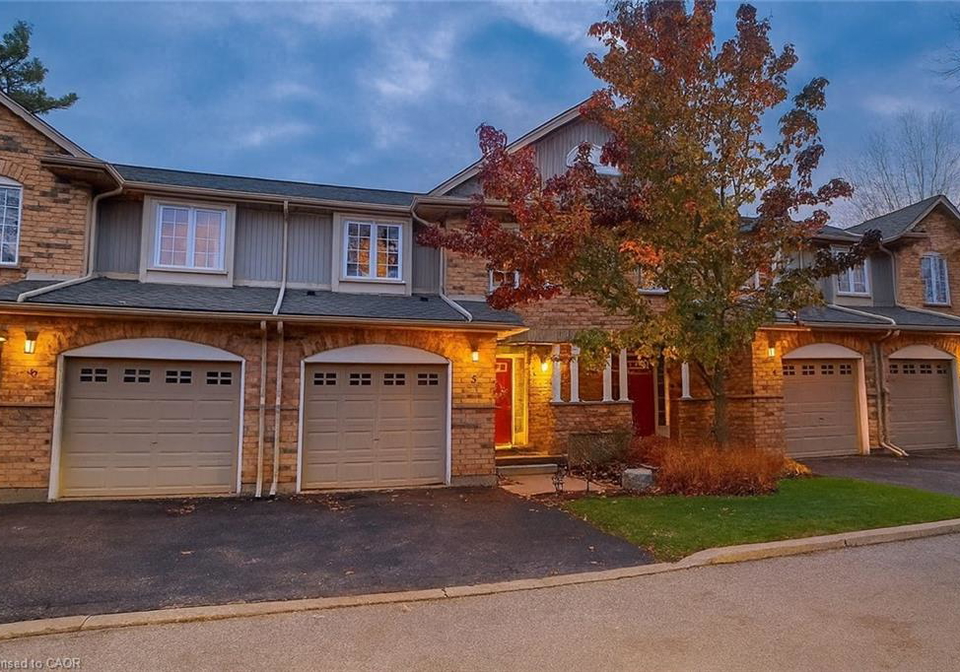15-bannister-court-cambridge-ontario-40787860