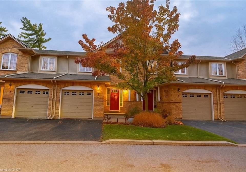 15-bannister-court-cambridge-ontario-40787860