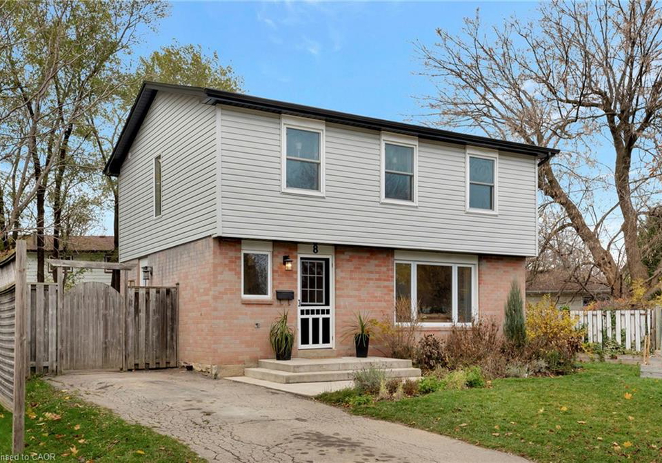 8-grenoble-road-hamilton-ontario-40787918