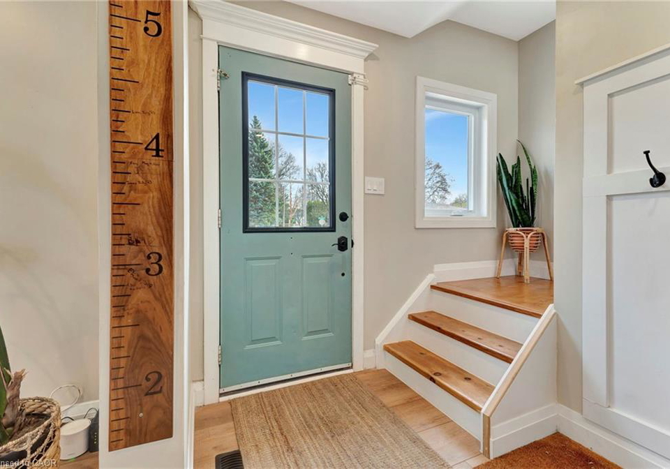 8-grenoble-road-hamilton-ontario-40787918