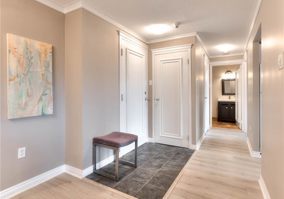 30-blue-springs-drive-waterloo-ontario-40787924