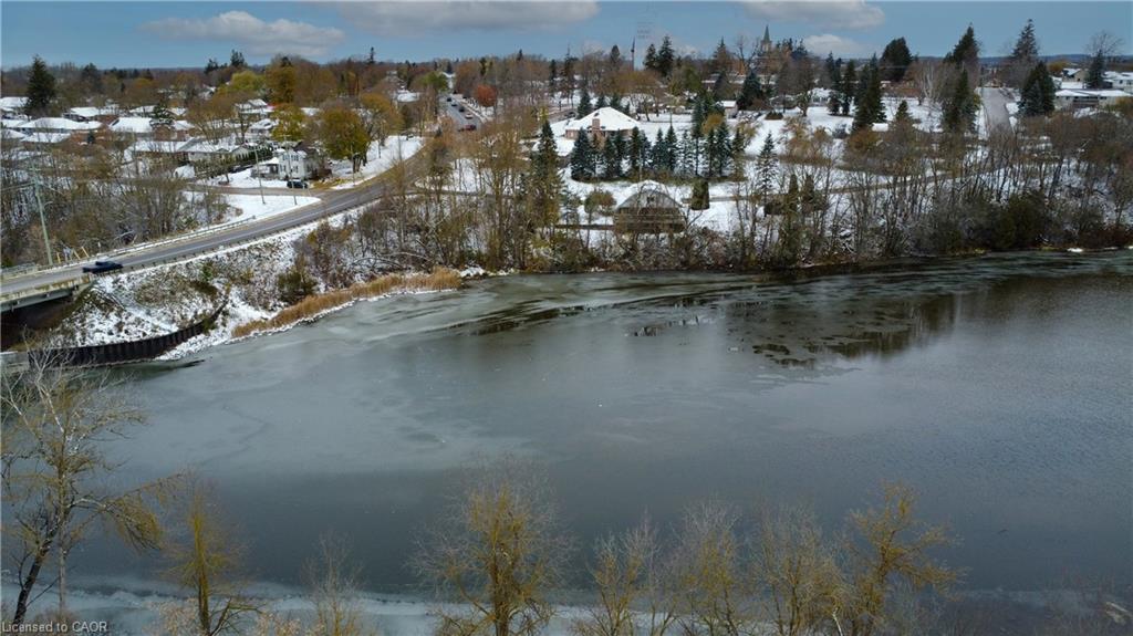 130-north-water-street-mount-forest-ontario-40787983