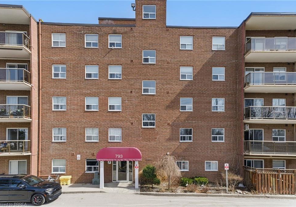 793-colborne-street-e-brantford-ontario-40788087