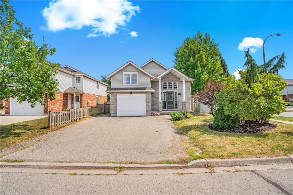 3-wisteria-court-kitchener-ontario-40788124