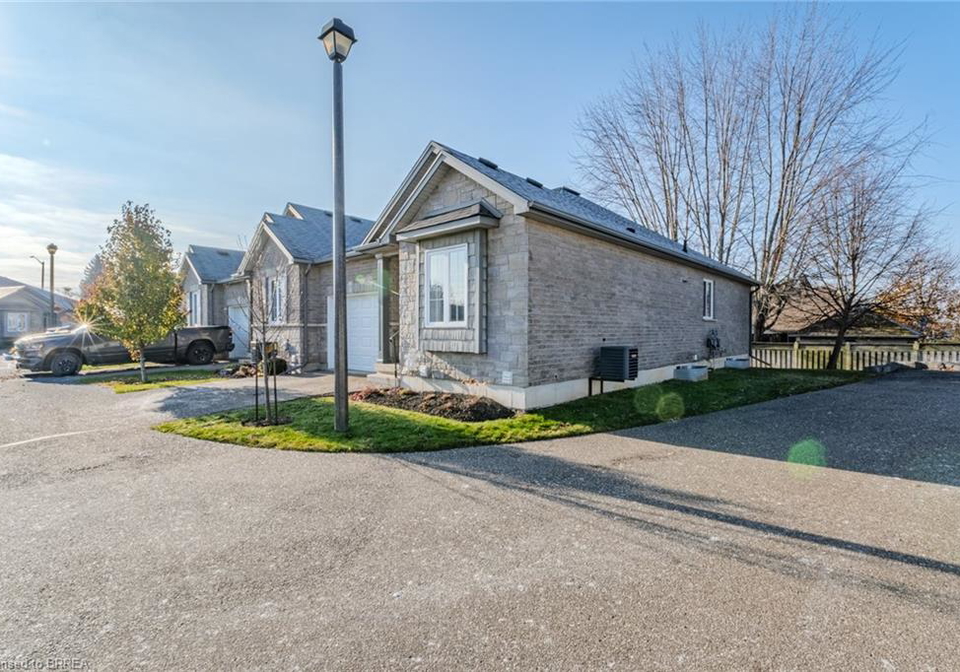 244-dundas-street-w-paris-ontario-40788222