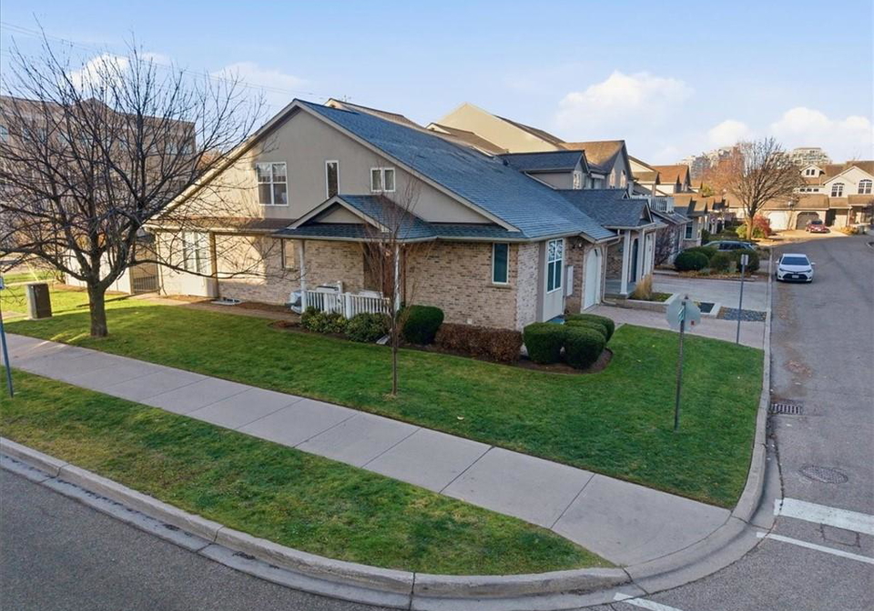 78-freemont-street-waterloo-ontario-40788250