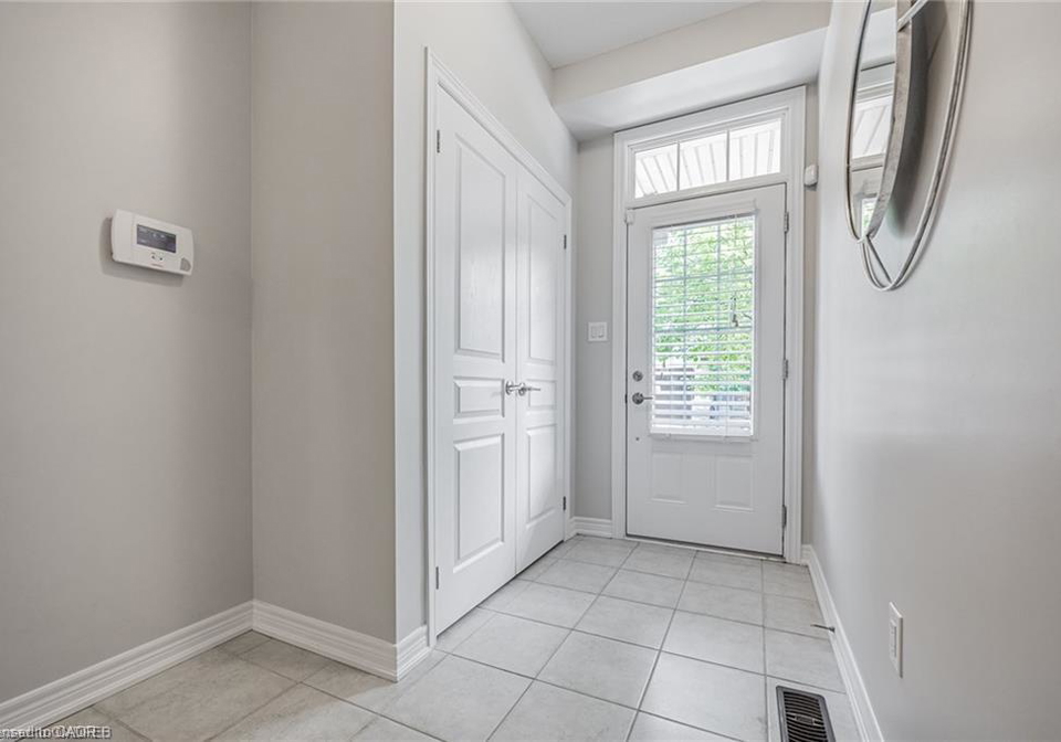 1401-plains-road-e-burlington-ontario-40788297