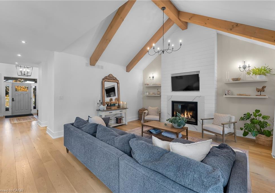 2218-portage-road-niagara-falls-ontario-40788379