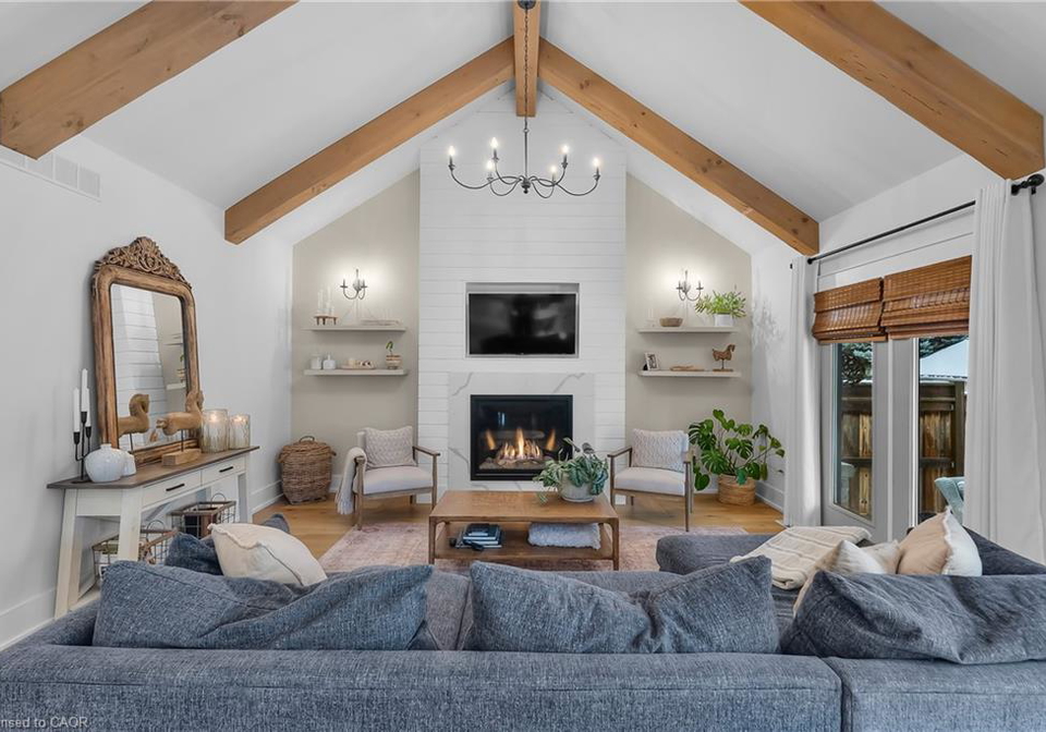 2218-portage-road-niagara-falls-ontario-40788379