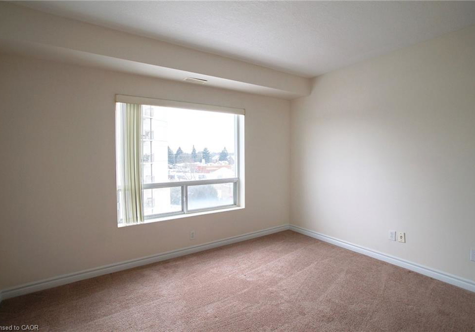 237-auburn-drive-waterloo-ontario-40788396