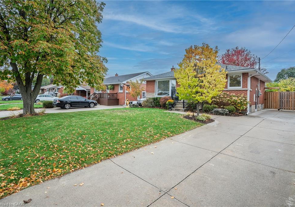 30-wildewood-avenue-hamilton-ontario-40788487