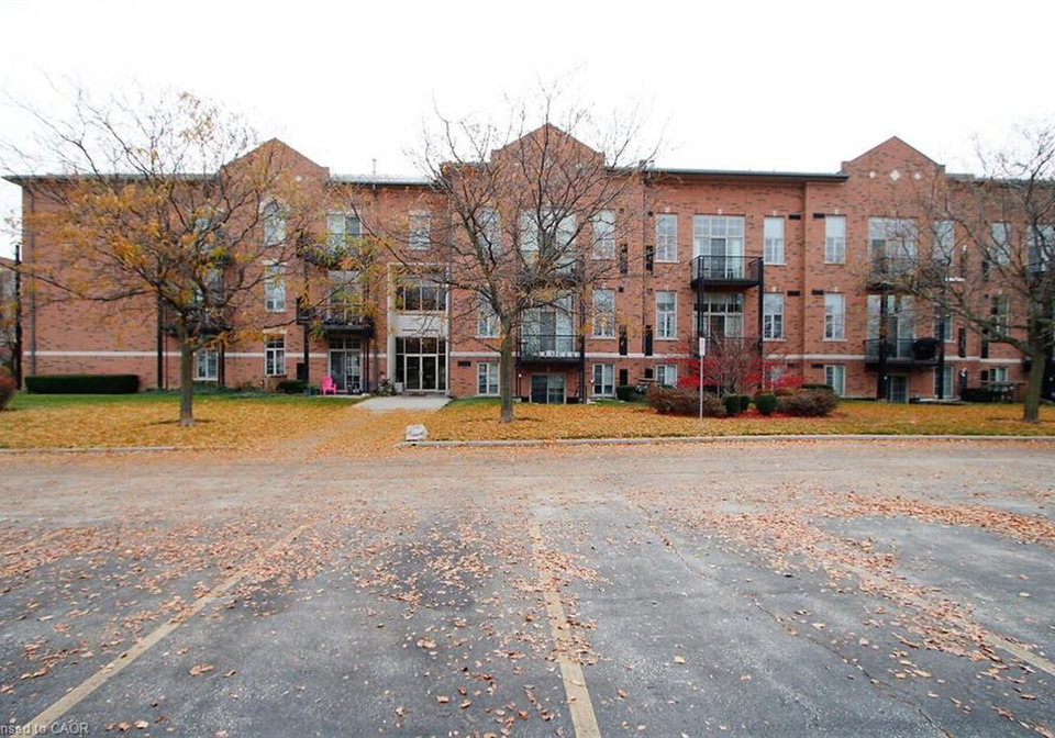 262-dundas-street-e-waterdown-ontario-40788620