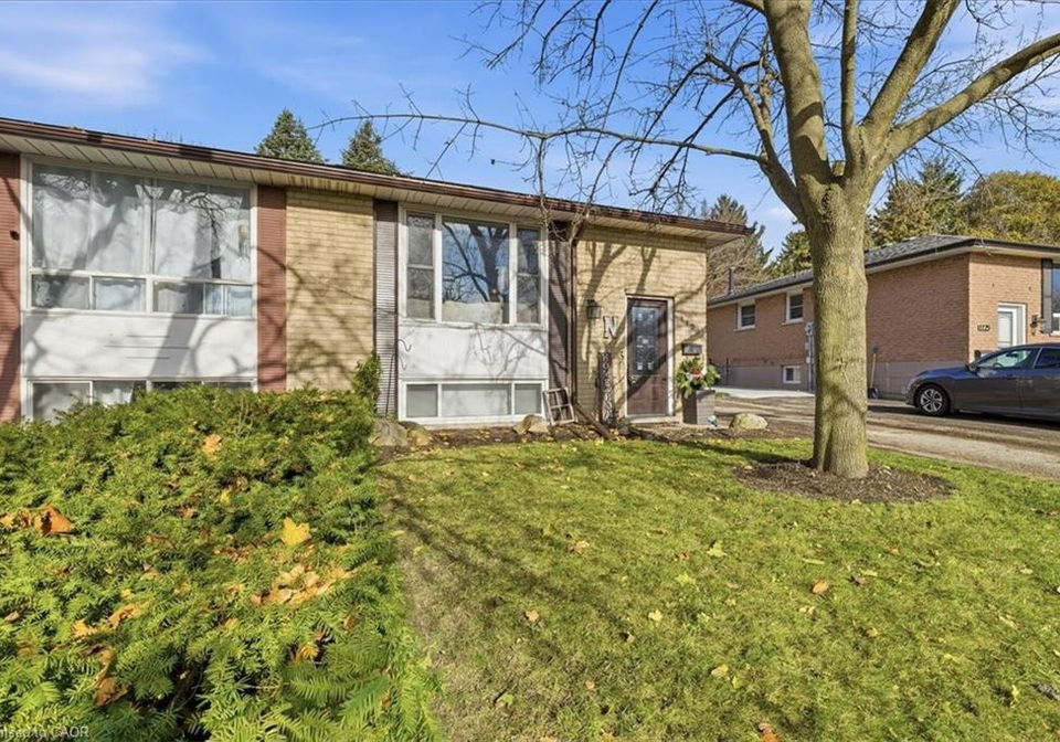 1123-pearson-drive-woodstock-ontario-40788645