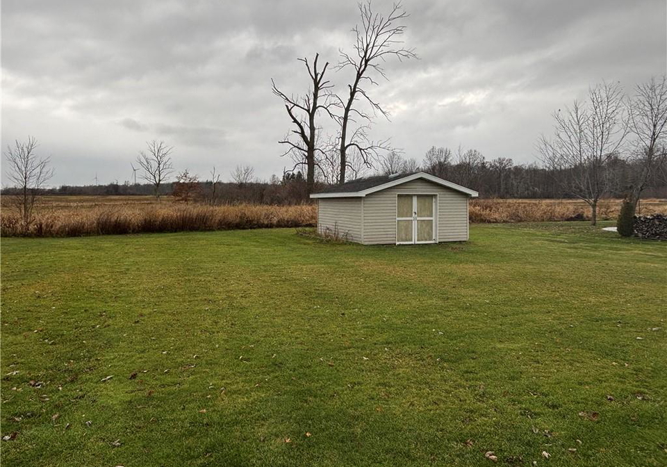 1130-24-regional-road-fenwick-ontario-40788667