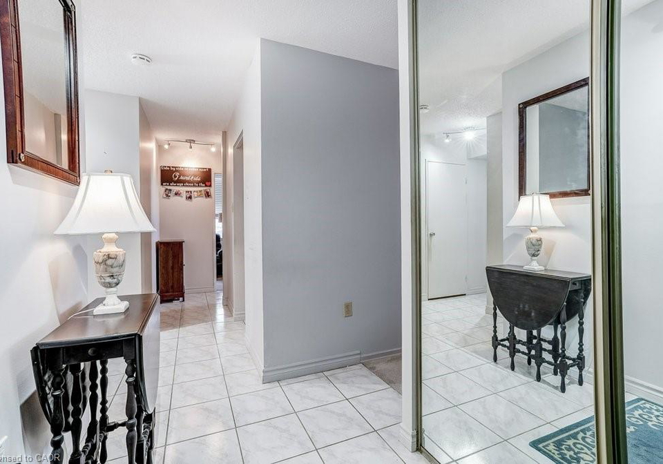 2055-upper-middle-road-burlington-ontario-40788682
