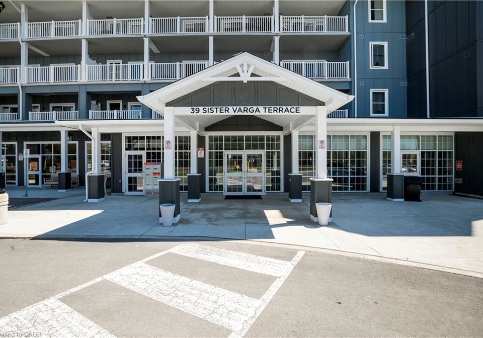 39-sister-varga-terrace-hamilton-ontario-40788840