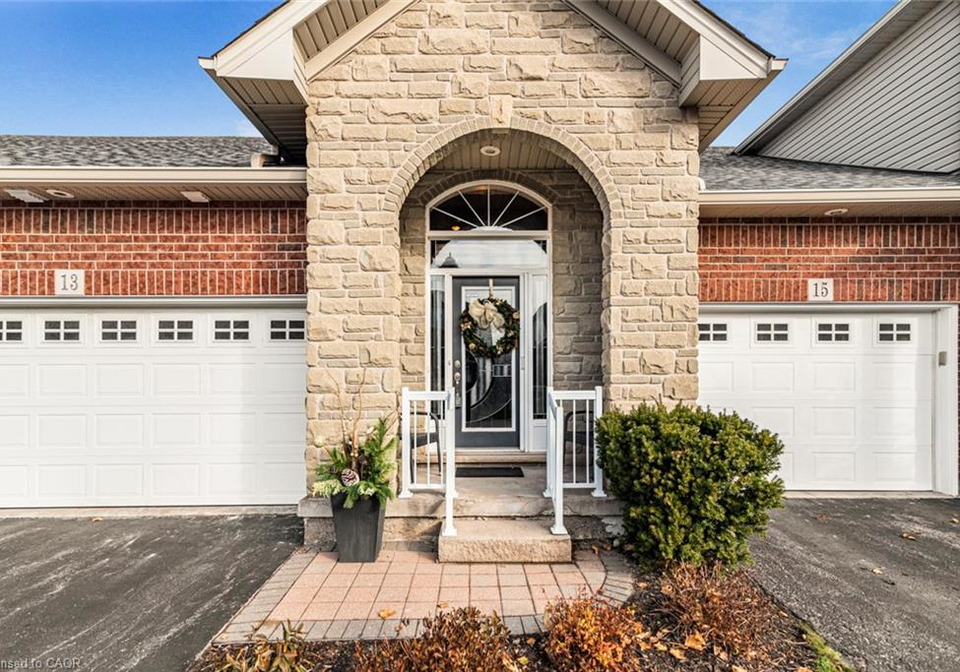 13-mulligan-trail-hamilton-ontario-40788874