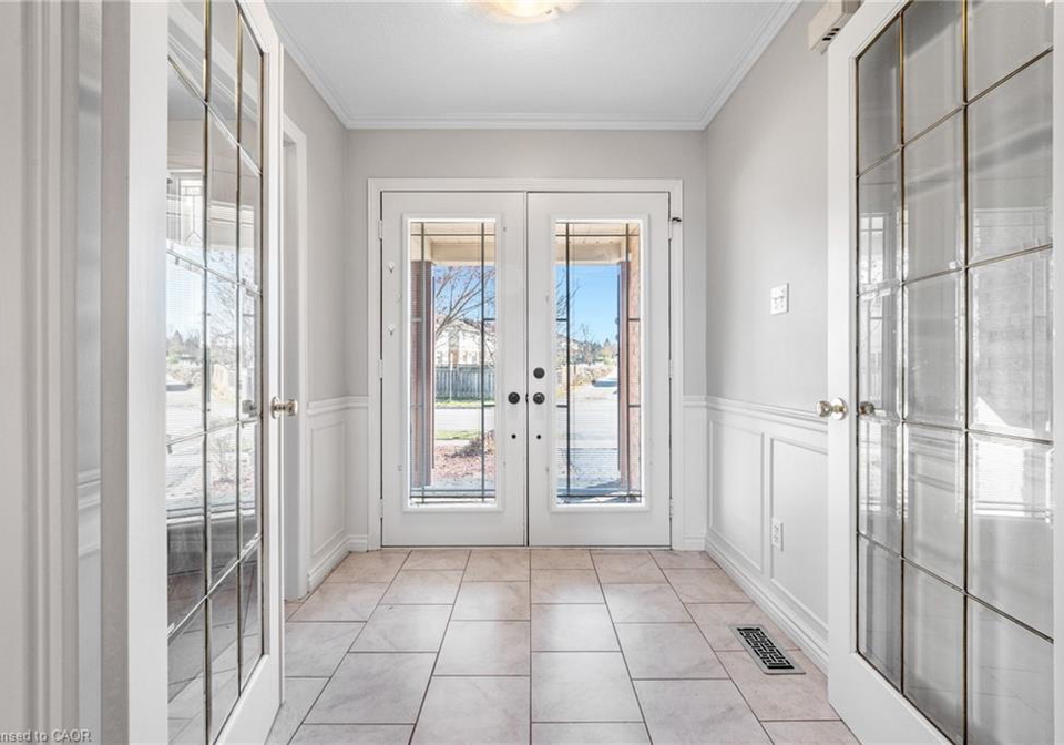 664-brandenburg-boulevard-waterloo-ontario-40788966