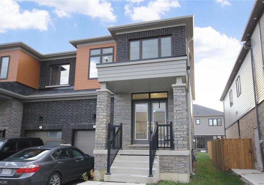 7-owl-lane-caledonia-ontario-40789015