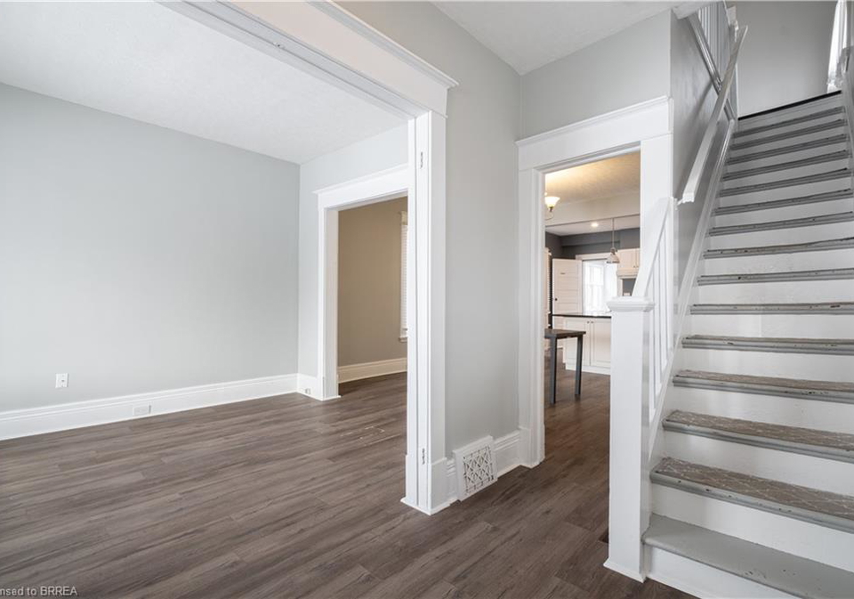 24-campbell-street-brantford-ontario-40789083