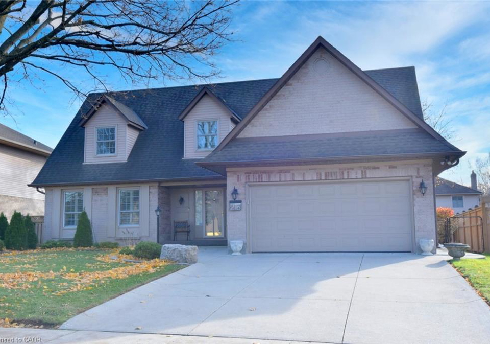 216-amberly-boulevard-ancaster-ontario-40789124