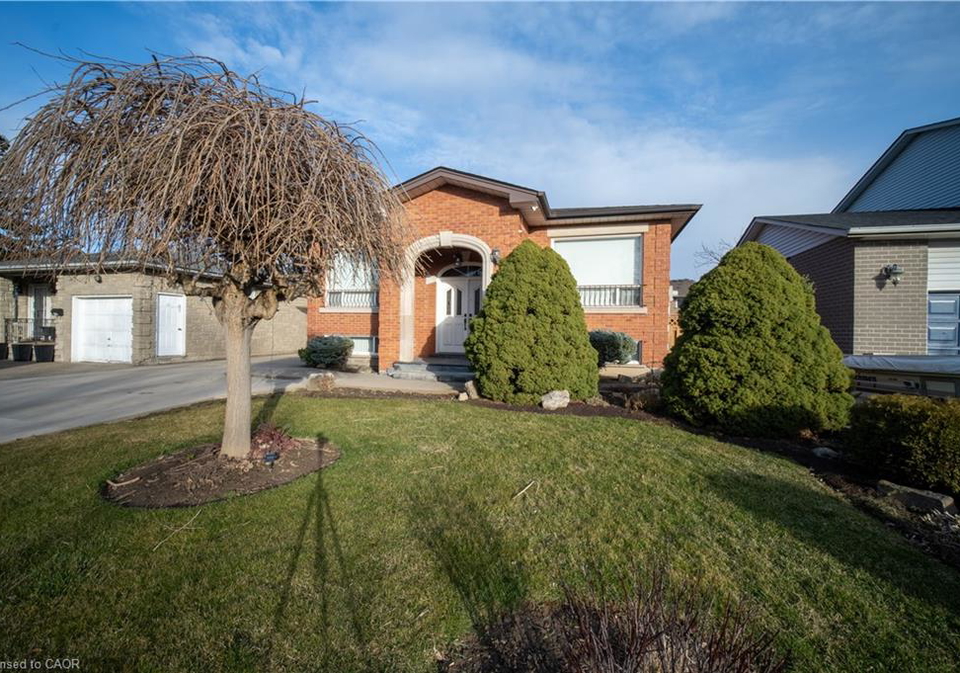 123-eleanor-avenue-hamilton-ontario-40789214