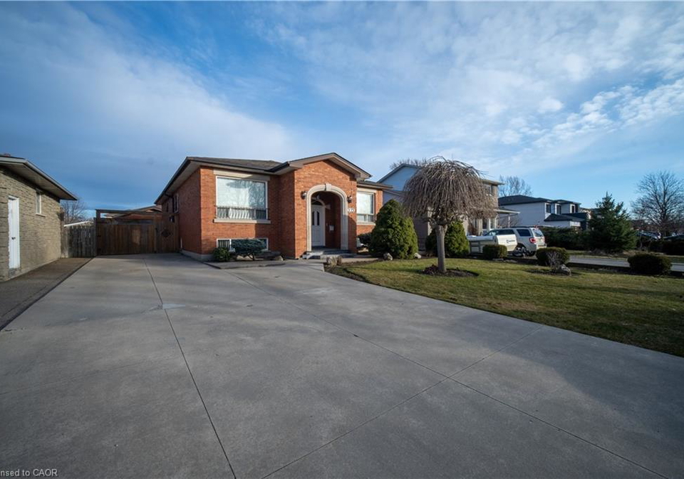 123-eleanor-avenue-hamilton-ontario-40789214