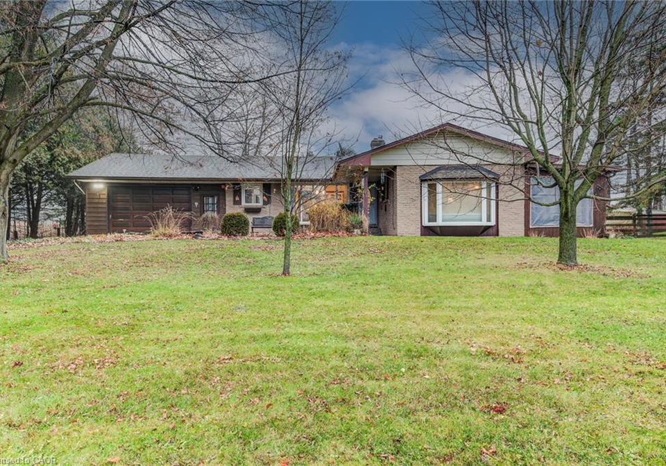 1939-maplewood-road-st-clements-ontario-40789235