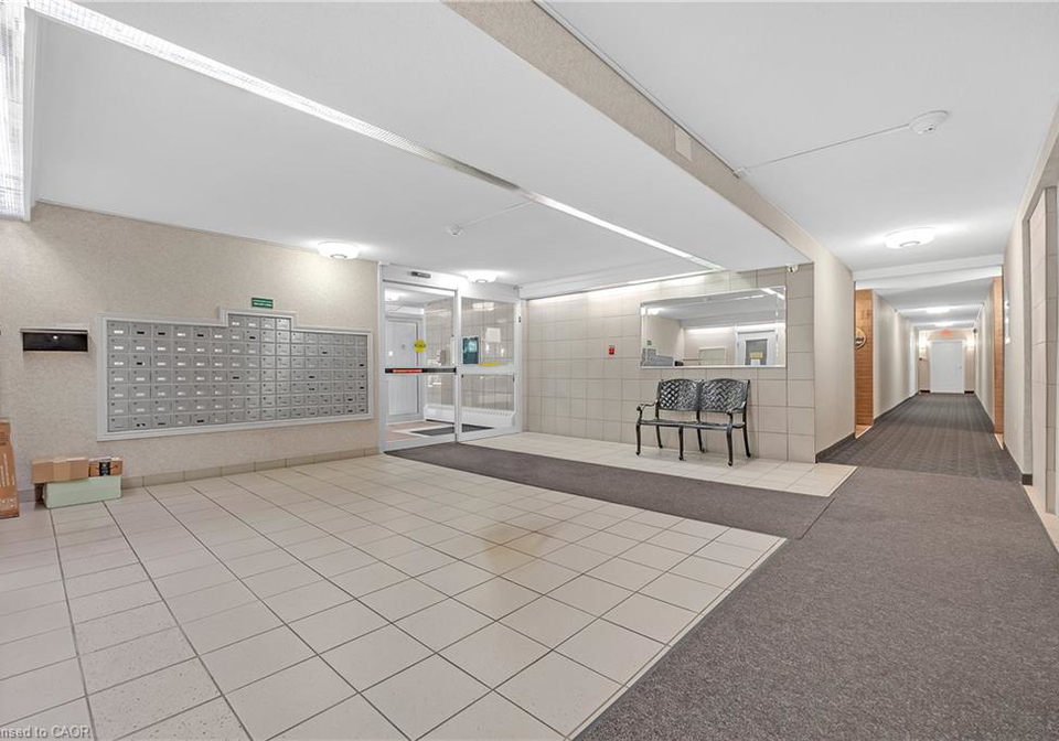 1966-main-street-w-hamilton-ontario-40789276