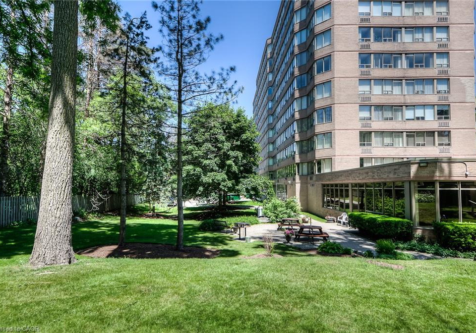 3227-king-street-e-kitchener-ontario-40789285