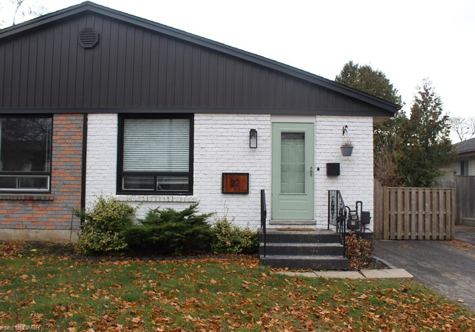 22-debby-crescent-brantford-ontario-40789438