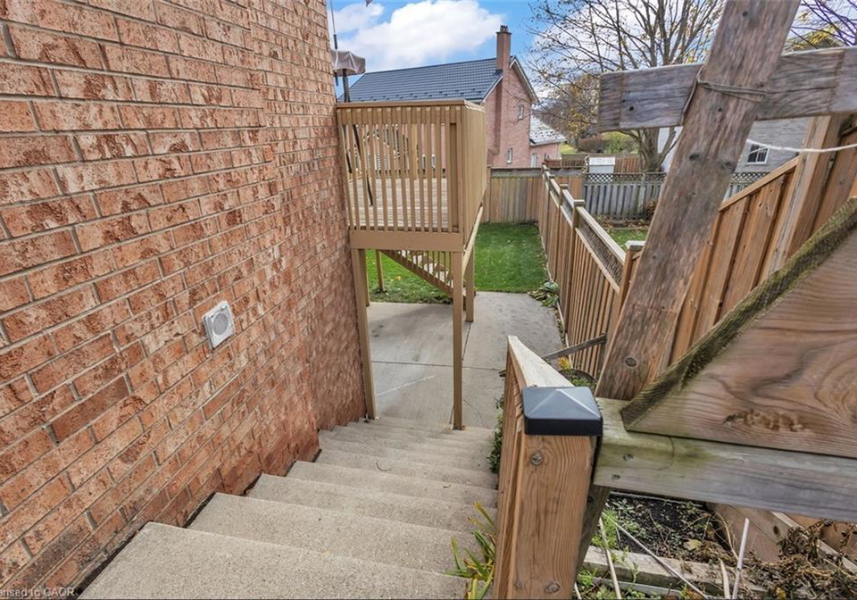 18-wallace-drive-cambridge-ontario-40789475