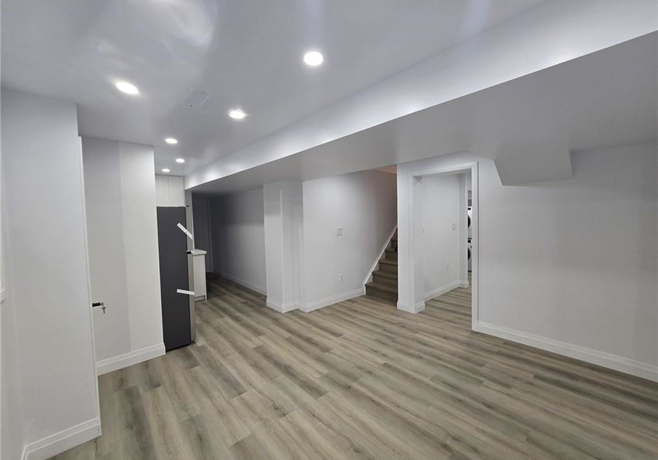 200-bedrock-drive-stoney-creek-ontario-40789479