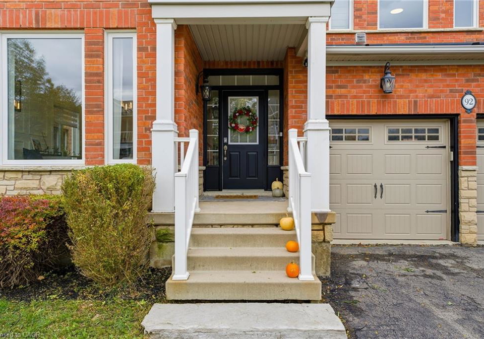 92-glenmeadow-crescent-stoney-creek-ontario-40789521