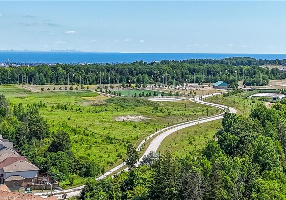 23-echovalley-drive-stoney-creek-ontario-40789565