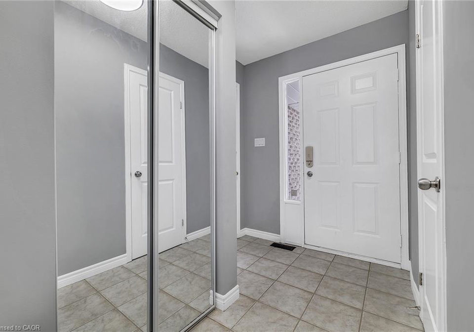 301-clyde-road-cambridge-ontario-40789587