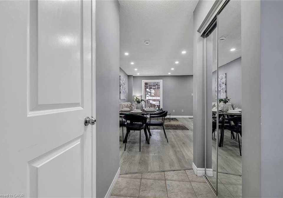 301-clyde-road-cambridge-ontario-40789587