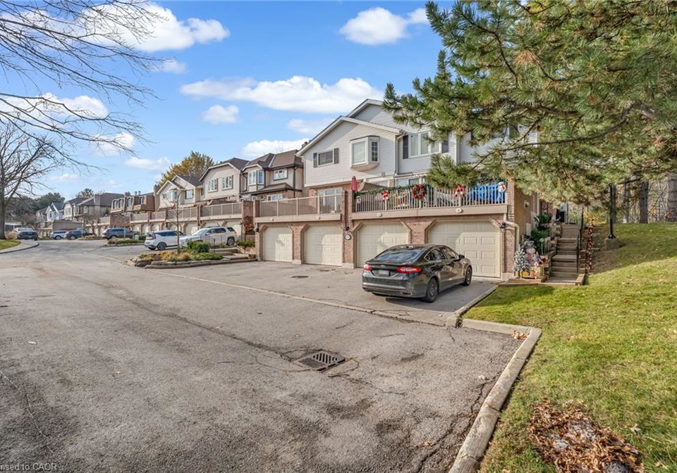1513-upper-middle-road-burlington-ontario-40789691