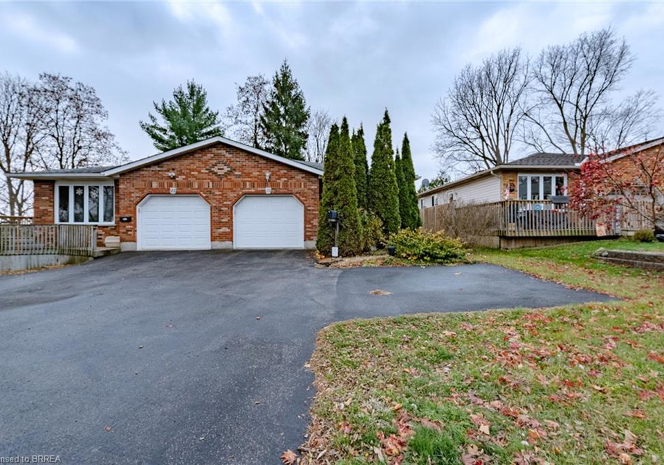 13-dundas-street-w-paris-ontario-40789736