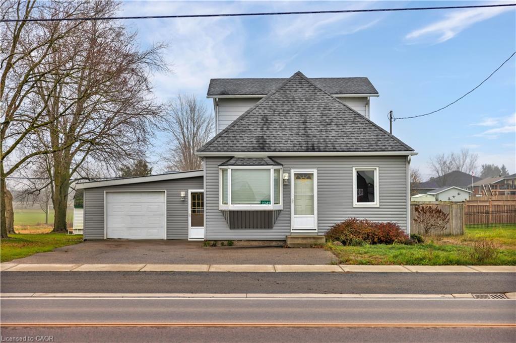 2241-line-34-shakespeare-ontario-40789843
