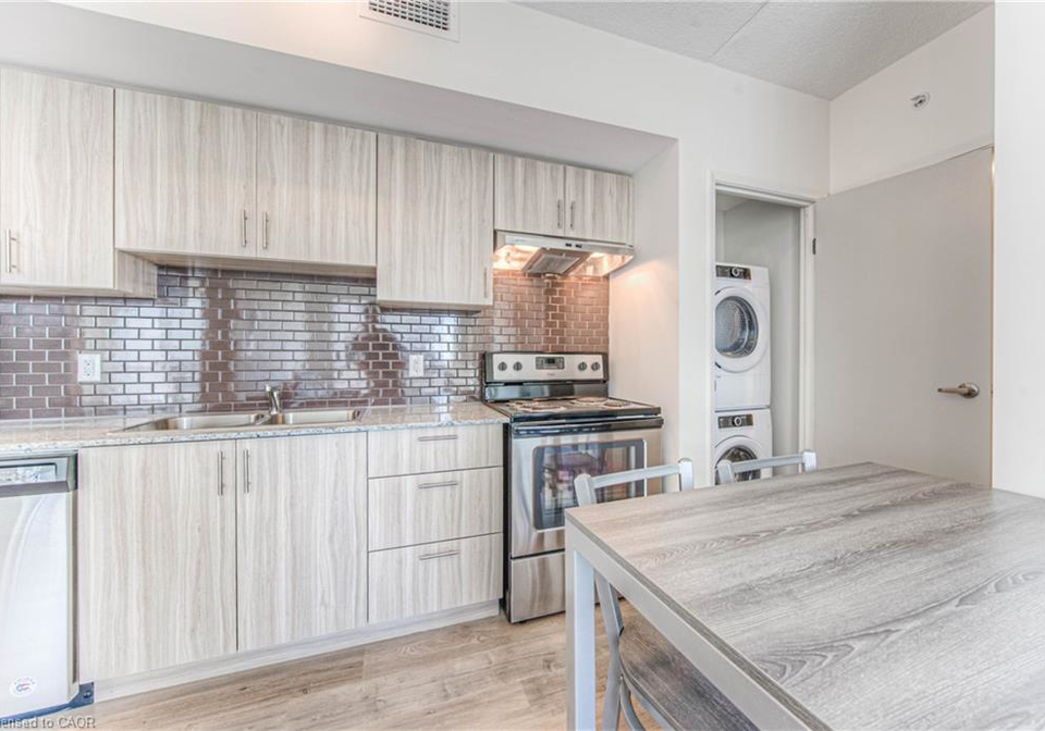 275-larch-street-waterloo-ontario-40789974