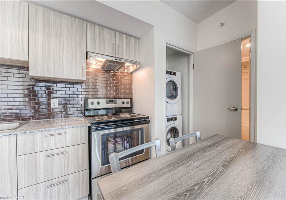 275-larch-street-waterloo-ontario-40789974