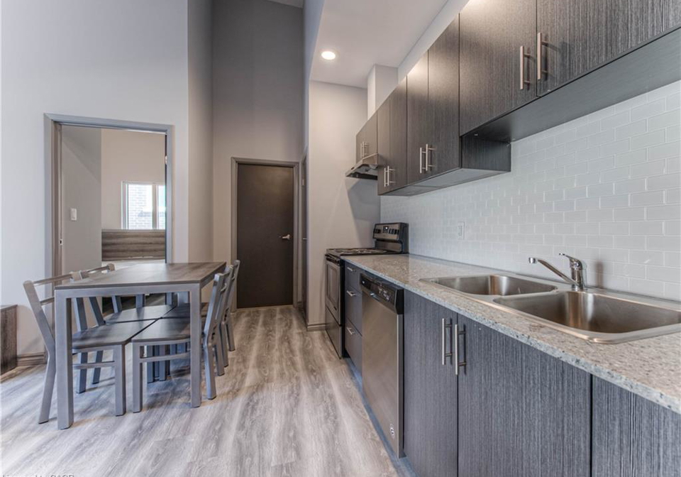 275-larch-street-waterloo-ontario-40789977