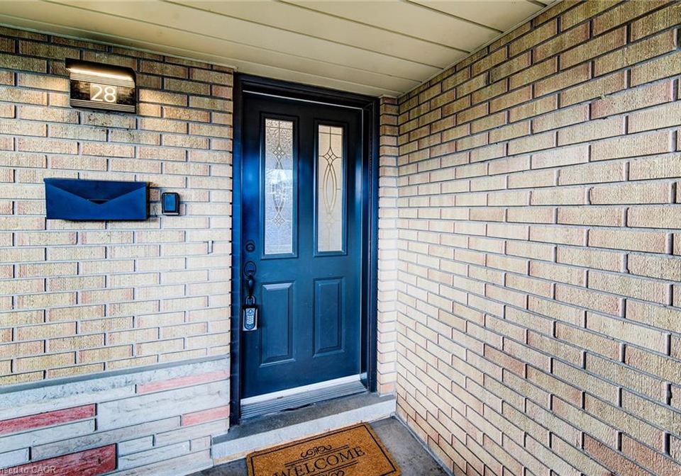 28-peachwood-court-kitchener-ontario-40790048