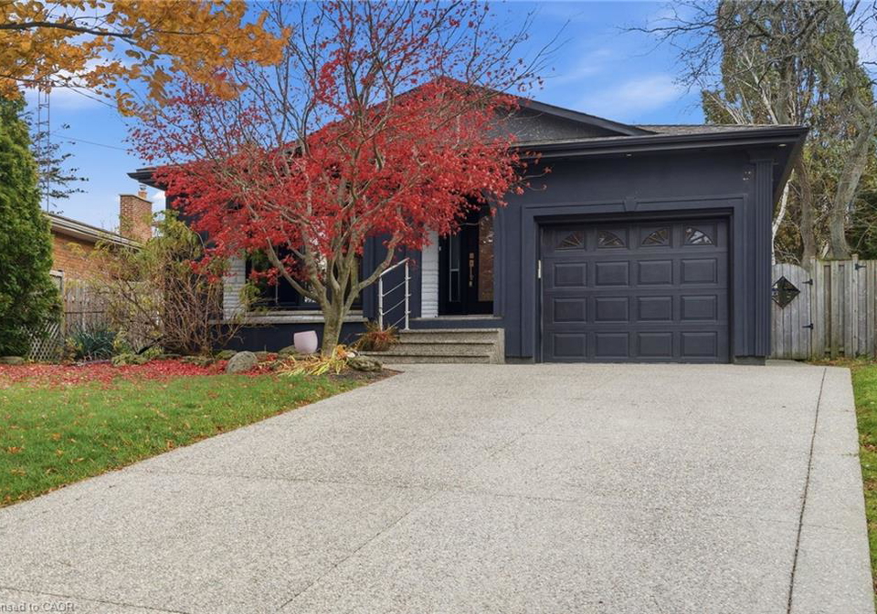 19-minstrel-court-hamilton-ontario-40790092