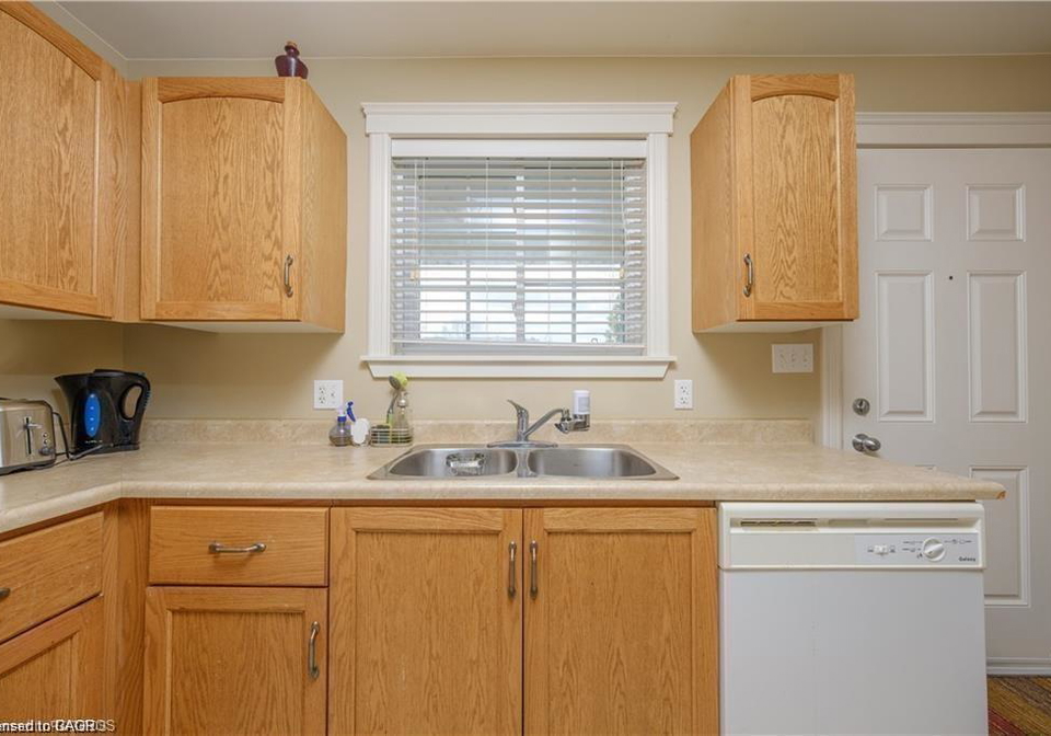 653-kincardine-avenue-kincardine-ontario-40790093