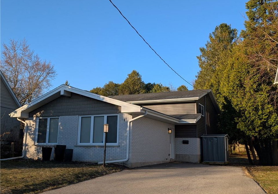 17-roosevelt-avenue-waterloo-ontario-40790154