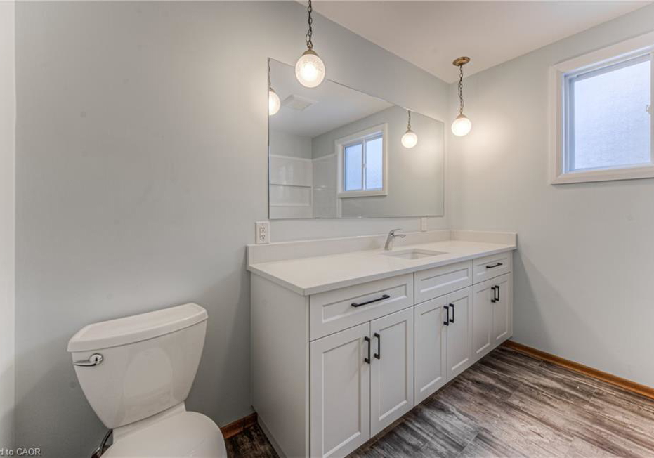 17-roosevelt-avenue-waterloo-ontario-40790154